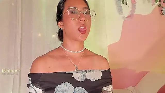 แชท XXX สดของ DaraBeckett