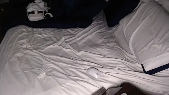 DaddyRyan1996 élő XXX-chatje