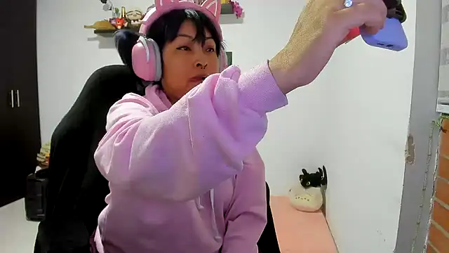 Chat +18 de Shaddycute_ ao vivo