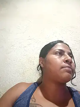 Chat XXX en directo de Giselabrunette25