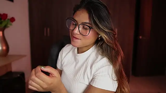 SaraParisi's Live XXX Chat