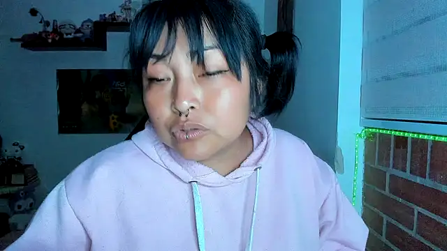 Živý XXX chat Shaddycute_