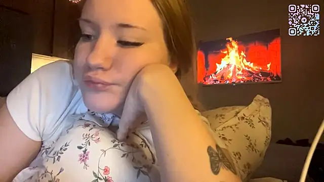 PandaFluff's Webcam Show