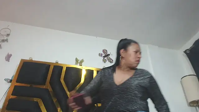 Helennahot Show in webcam