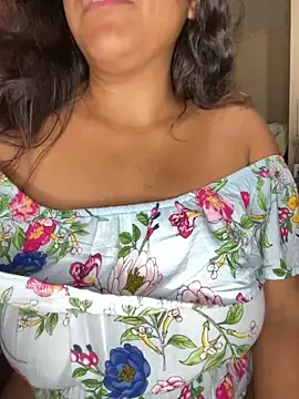 AnthoKhalifaのライブXXXチャット