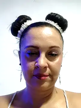 Amadamilf1980 Adlı Modelin Web Kamerası Şovu