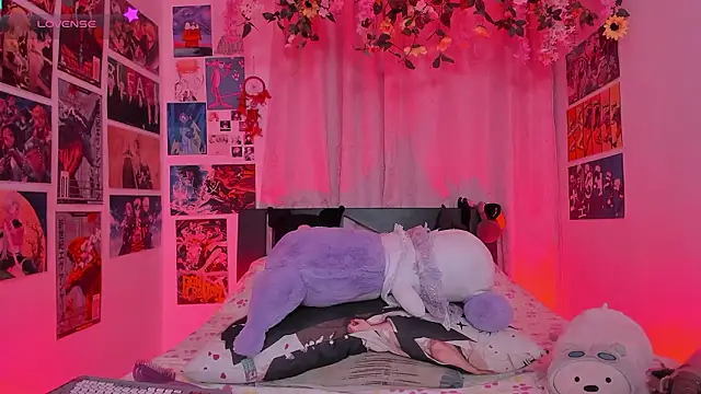 MissCurvyTop Live XXX Chat