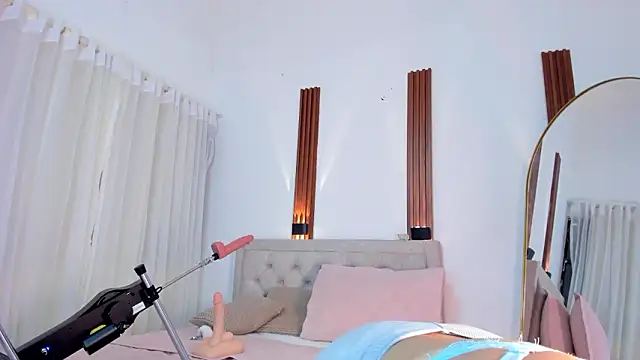 KatieBoison: онлайн-секс-чат