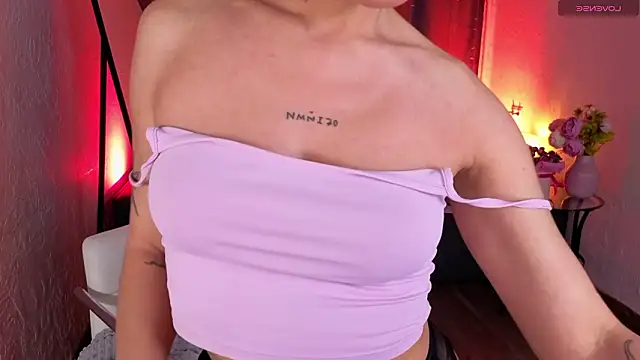 Nailla_WhisperのライブXXXチャット