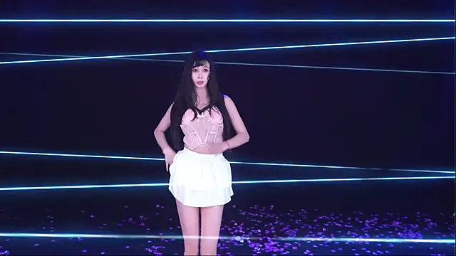 LuckyGirl-999 Adlı Modelin Canlı XXX Sohbeti