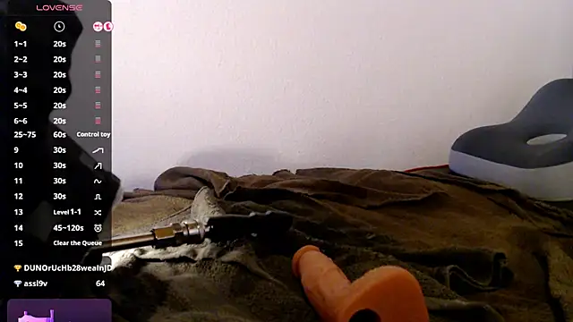 -sluttyass- 即時 XXX 聊天