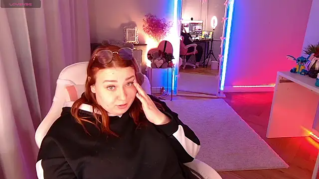 Živý XXX chat Adelina_Mood