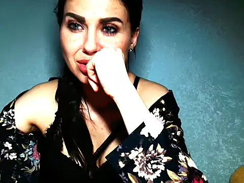 YadillsLucky – Naživo XXX chat