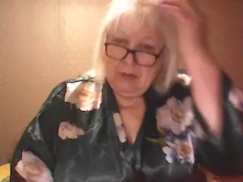 Alexia64231 Show in webcam