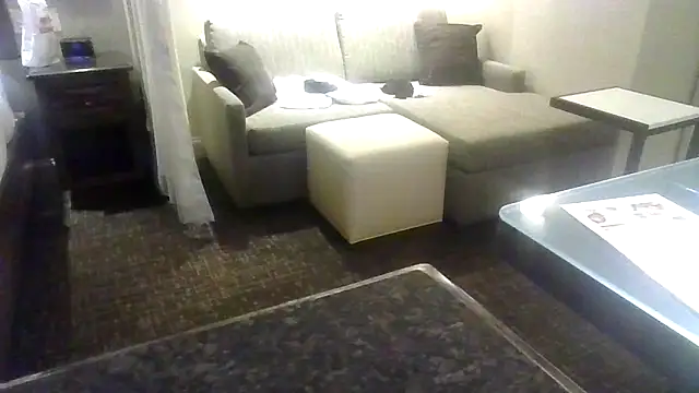 QuenchedBrocade 라이브 XXX 채팅