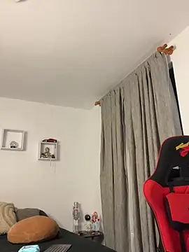 Ezzio_Scolaro's Live XXX Chat