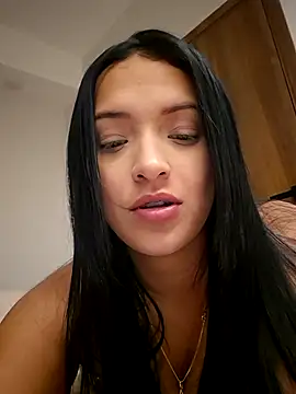 SaharQamar's Live XXX Chat