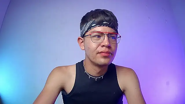 nicolatinboy Live XXX Chat