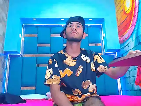 warmNoah Live XXX Chat