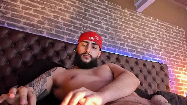 SantiagoHincapiie Live XXX Chat