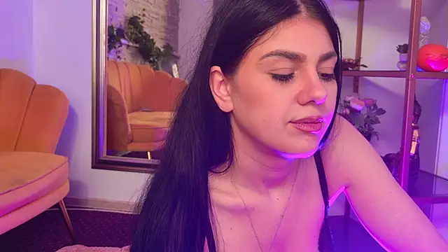 KiarraNoir's Webcam Show