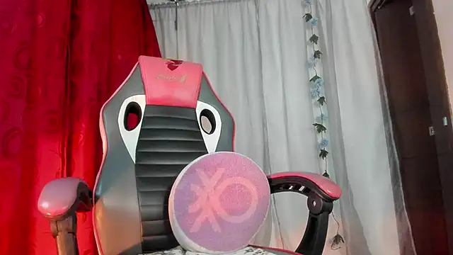 mature_jes' Webcam Show