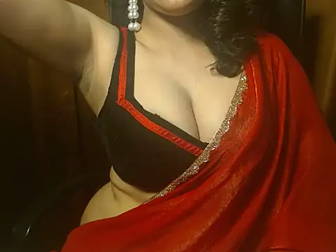 HOT-PAYAL Adlı Modelin Canlı XXX Sohbeti