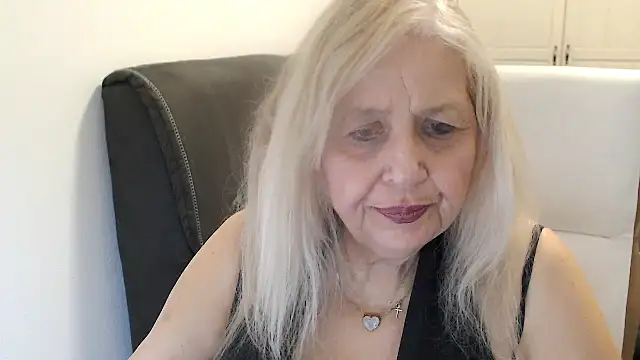 SusiLifeXXX: онлайн-секс-чат