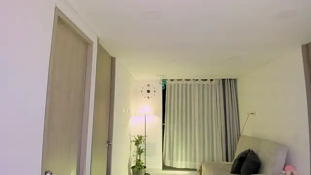 XXX chat uživo modela NikaVelvet1