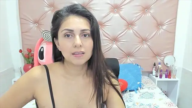 KatiaMoore 现场XXX聊天