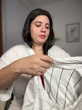 horny_roomiess' Live XXX Chat