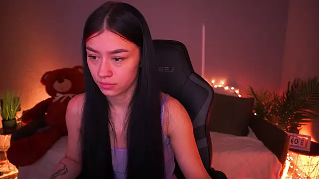 FataleNellie Adlı Modelin Canlı XXX Sohbeti