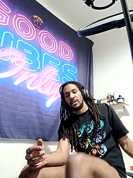 Mikaaa97 Show in webcam