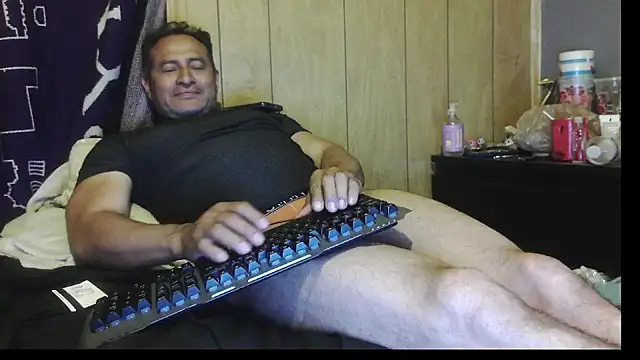 dantehot2020: διαδικτυακό σόου στην κάμερα