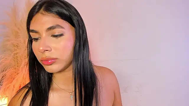 IsabelleFoxx_ Adlı Modelin Canlı XXX Sohbeti