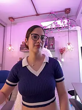 Zoe_Bae Adlı Modelin Canlı XXX Sohbeti