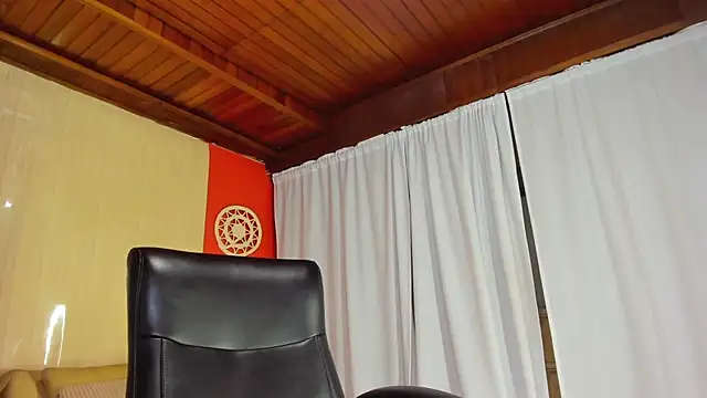 Chatroom XXX en direct de BarbieKano