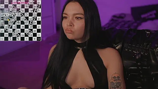 Dominatrix_Alice live XXX chat