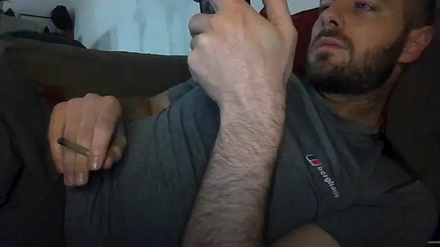 THE_CHEEKY_ALPHAn Live XXX chat