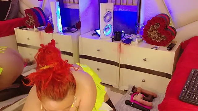 โชว์เว็บแคมของ LilyyBigAss