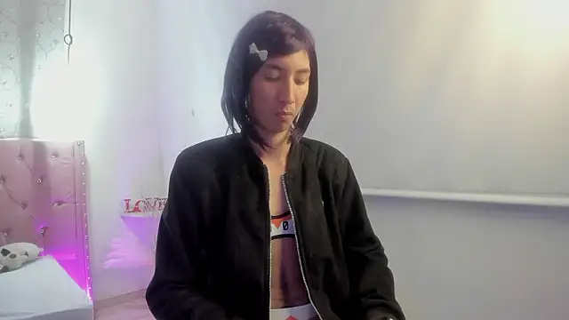 loverisu-coral – webcam-show