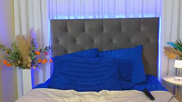 Ariana_Petite Adlı Modelin Canlı XXX Sohbeti