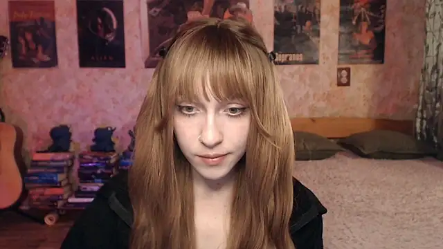 Friendly_Ellie live XXX chat