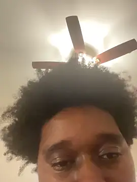 XXX chat uživo modela bigmama_deshayyy