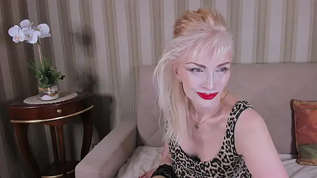 Czat XXX na żywo – Rita_Farel