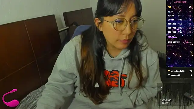 ella_harry élő XXX-chatje