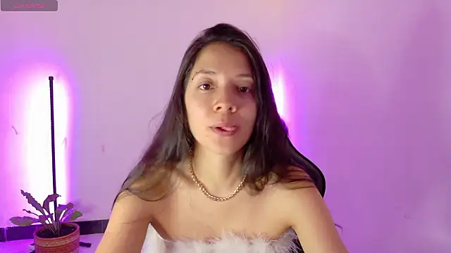 Sarasavage's Live XXX Chat