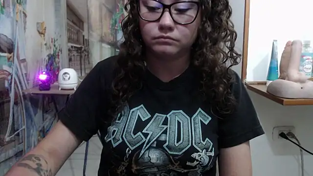 curly_greeneyed Chat XXX live