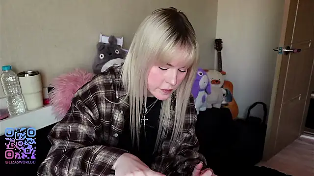 Chat +18 de LisaNelsona ao vivo