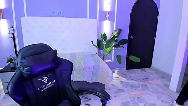 Онлайн чат XXX martinasaez